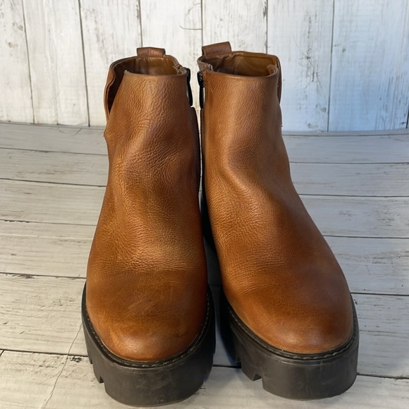 Franco Sarto Billie Lug Sole Butterscotch/Cognac Leather Ankle Platform Bootie - Picture 4 of 12